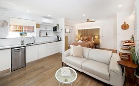 Comfortable & Convenient Coastal Studio